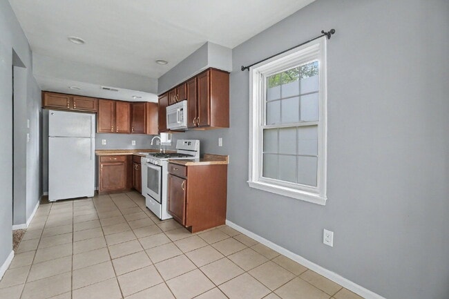 Building Photo - Gorgeous 3-Bedroom Redford Home – Available Now!