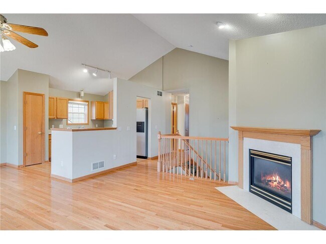 Building Photo - 917 Lindsey Ln