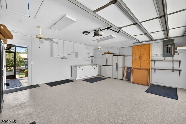 Building Photo - 4419 N Pacific Cir