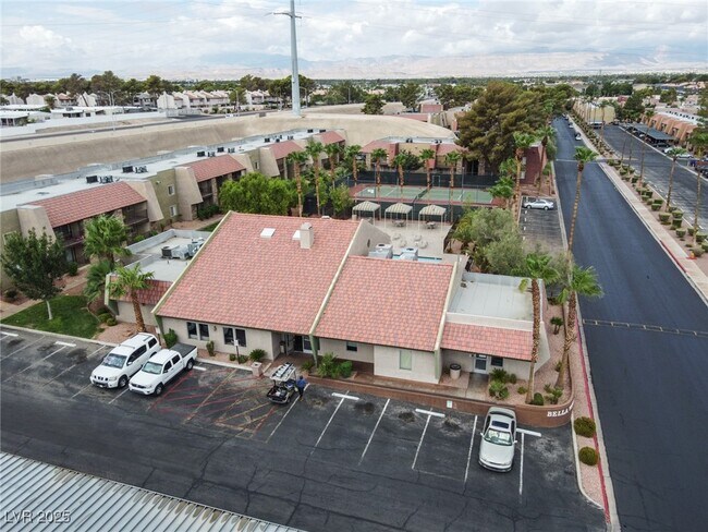 Building Photo - 4310 Sandy River Dr