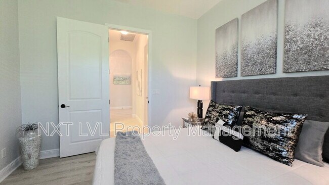 Building Photo - 1685 Serrano Cir