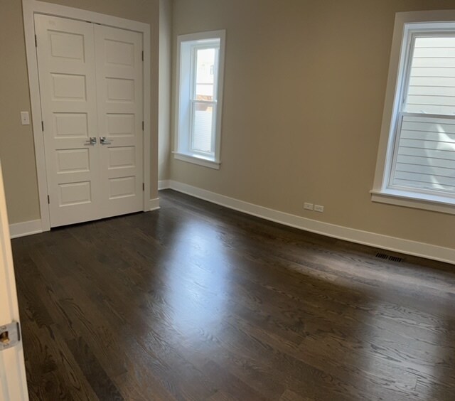 Building Photo - 3348 W Warner Ave