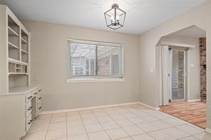 Building Photo - 30 Crestwood Dr