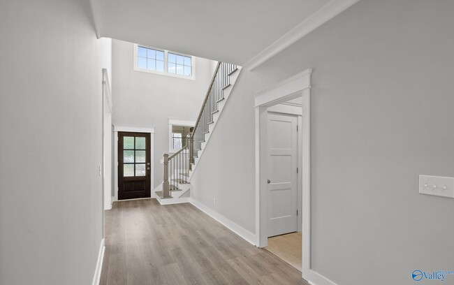 Building Photo - 8105 Goose Ridge Dr SE