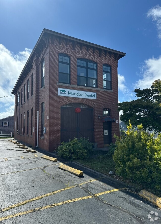 Building Photo - Fall River FireHouse