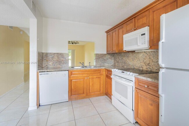 Building Photo - 9044 NW 28th Dr
