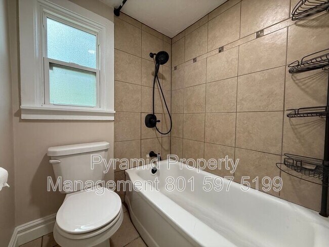 Building Photo - 3180 S 400 E