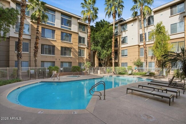 Building Photo - 1701 E Colter St