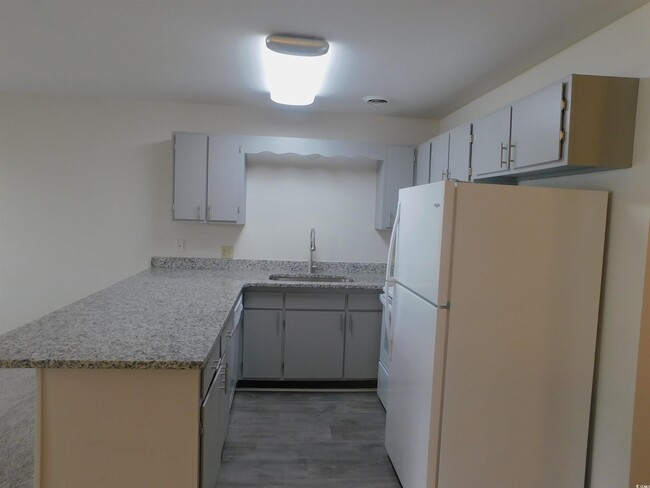 Building Photo - 3700 Golf Colony Ln