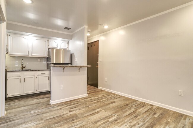 Building Photo - 1715 John F. Kennedy Blvd