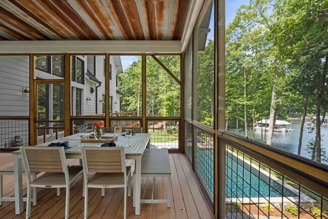 Building Photo - Northshore Landing