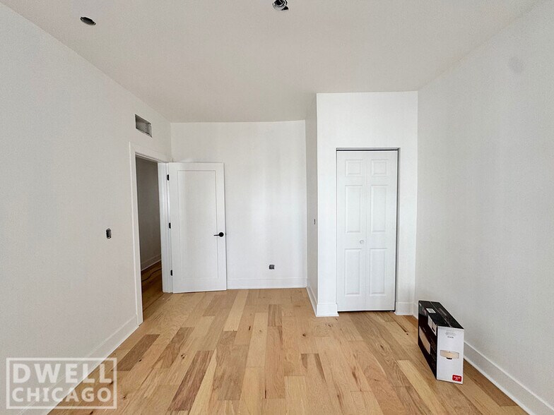 Building Photo - 618 W Patterson Ave