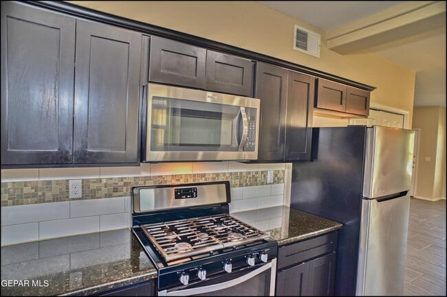 Building Photo - 452 Isaias Ave.