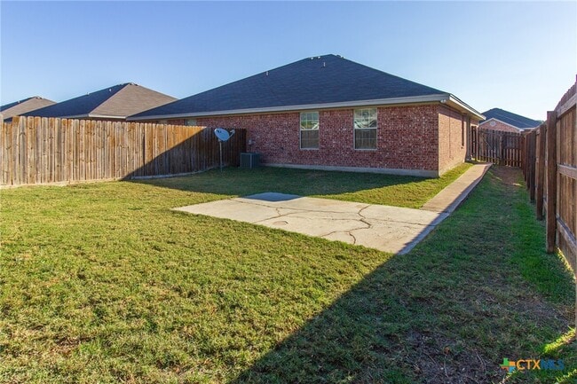 Building Photo - 6412 Temora Loop