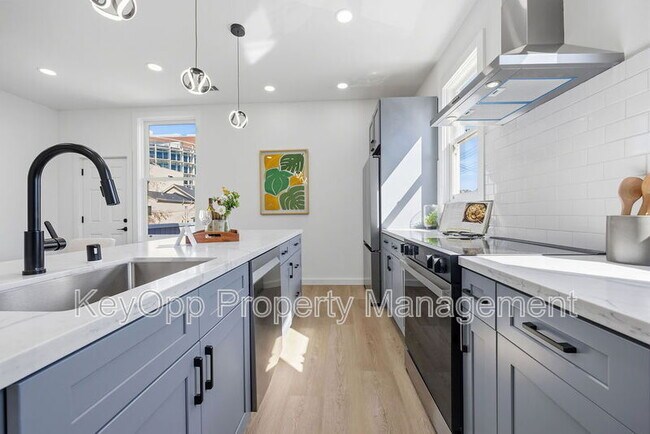 Building Photo - 2730 23rd St