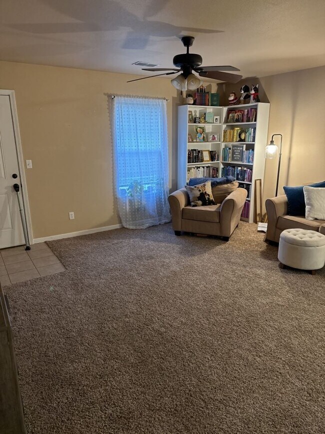 Building Photo - 184 Lyle Curtis Cir