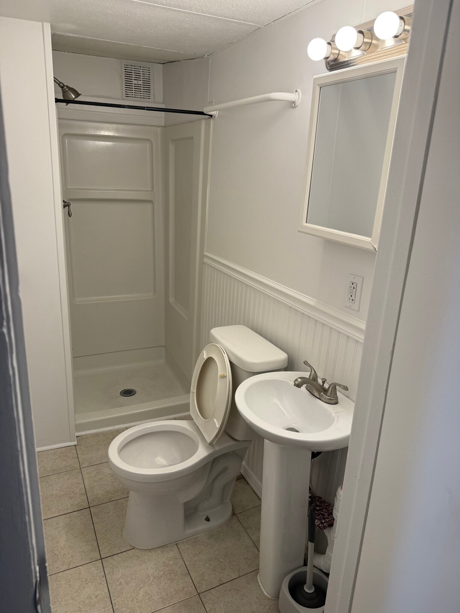 Building Photo - 48 Zulema St