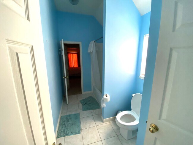 Building Photo - 3806 Shady Harbor Dr