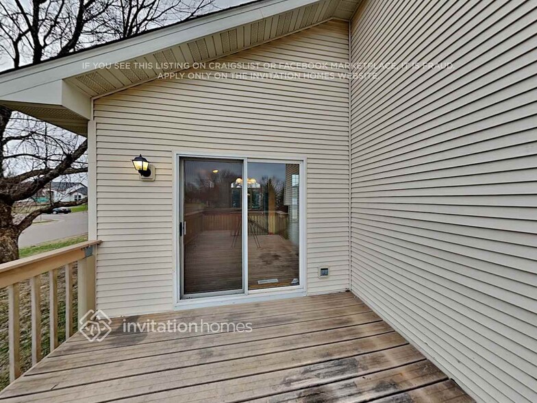 Building Photo - 2617 Edinbrook Terrace