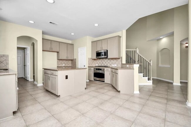 Building Photo - 6315 Bain Dr