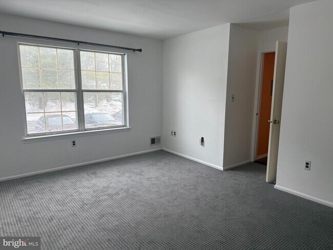 Building Photo - 14 Mimosa Ct