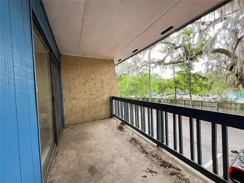Building Photo - 2811 SW Archer Rd