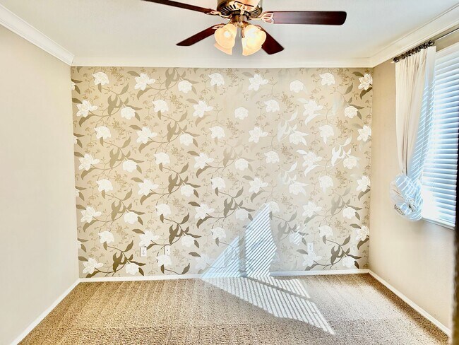 Building Photo - 4048 W Apple Tree Ln