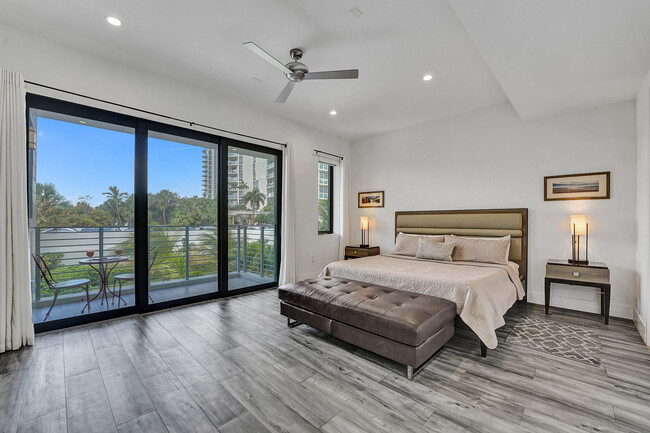 master suite 2nd floor exiting to a Balcony - 340 Balboa St