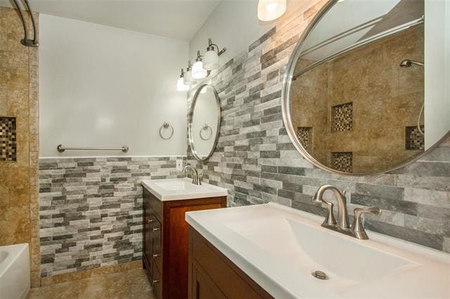 Building Photo - 10578 High Hollows Dr