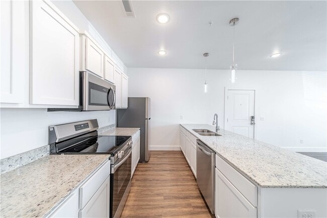 Building Photo - The Benton -  200 Ryan Unit Randolph | Woodruff