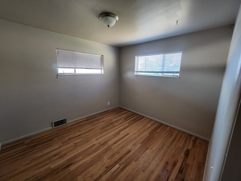 Building Photo - 805 E 1050 N