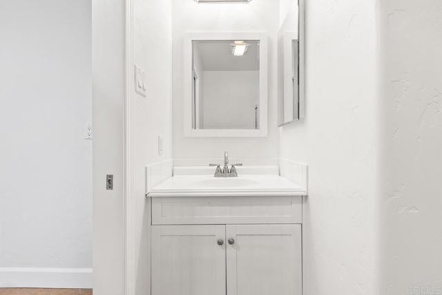 Building Photo - 835 Barsby St