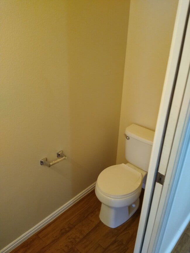 Building Photo - 334 S 400 E