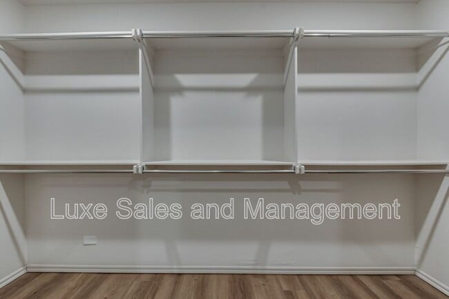 Building Photo - 10809 NW 119th St