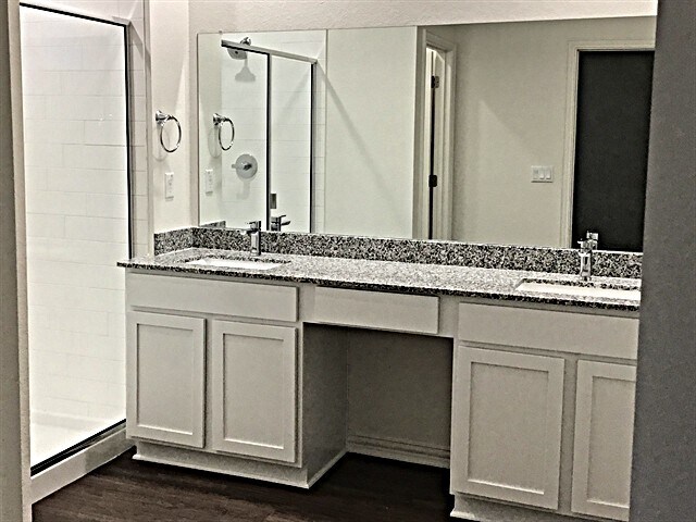 Building Photo - 2725 Wolfcreek