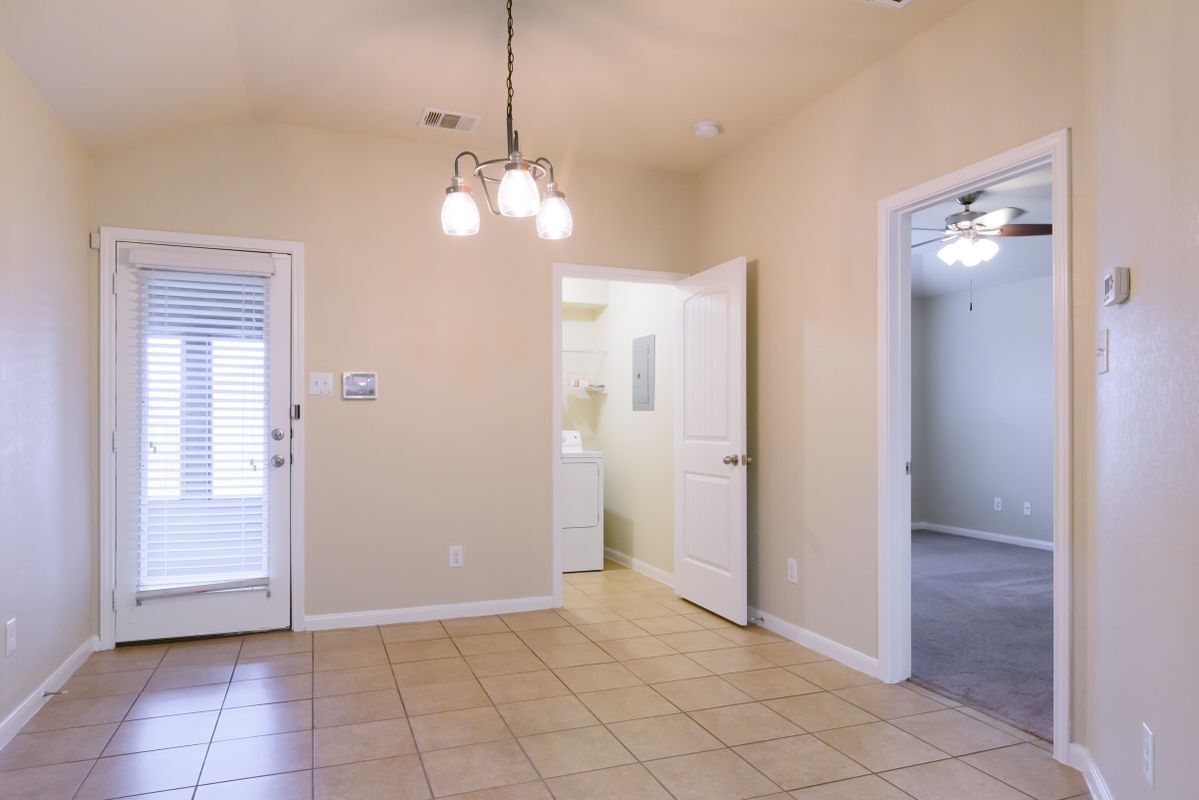 Building Photo - 1048 Lilac Wind