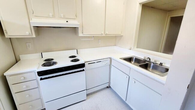 Building Photo - 3949 Keswick Ct