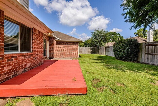 Building Photo - 10222 Squirehill Ct