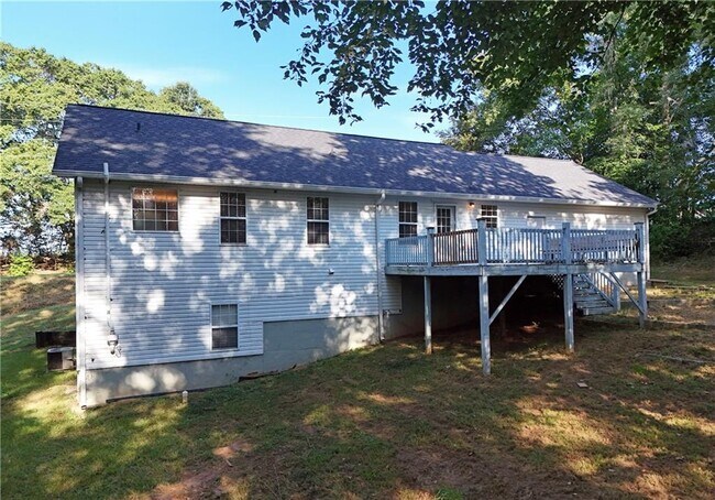 Building Photo - 54 Poplar Rd