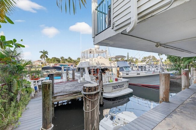 Building Photo - 1531 SE 15th St