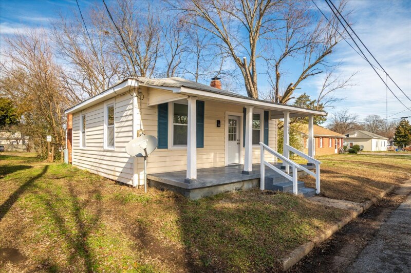 Building Photo - 1609 Buren St
