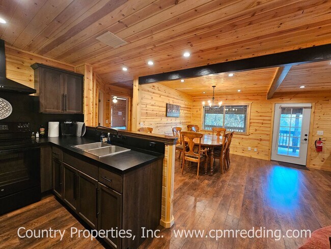 Building Photo - Country Living with 4 Bedrooms plus an Office!