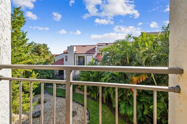 Building Photo - 240 Windward Passage