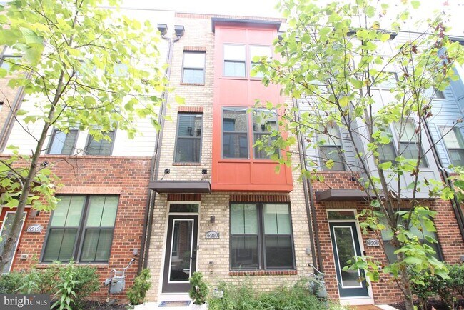 Building Photo - 6210 Monitor St