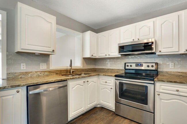 Building Photo - 105 Wingate Dr