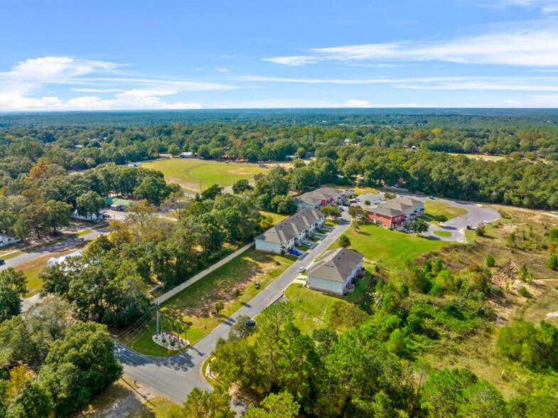 Building Photo - 813 Arbor Lake Dr