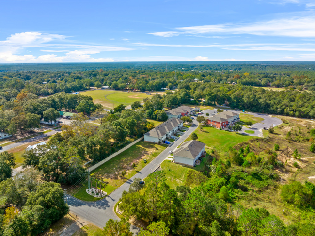 Building Photo - 822 Arbor Lake Dr