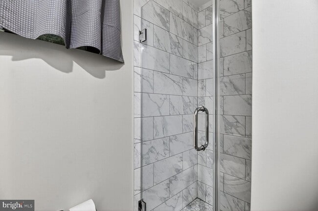 Building Photo - 6801 Trowbridge Pl