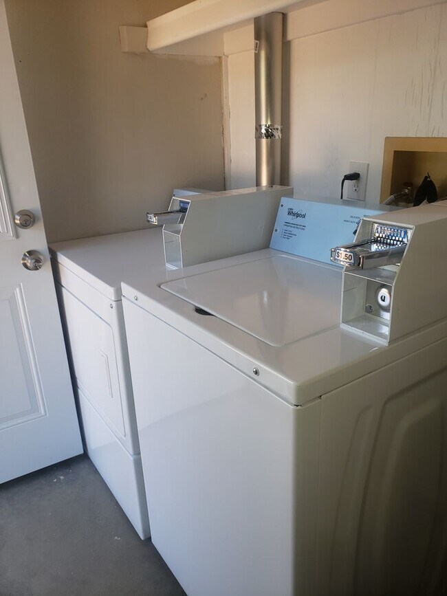 Building Photo - Cute, clean 2 bed / 1 bath in Northeast Payson Neighborhood