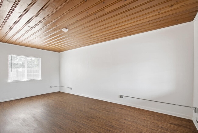 Building Photo - 8600 E Colfax Ave